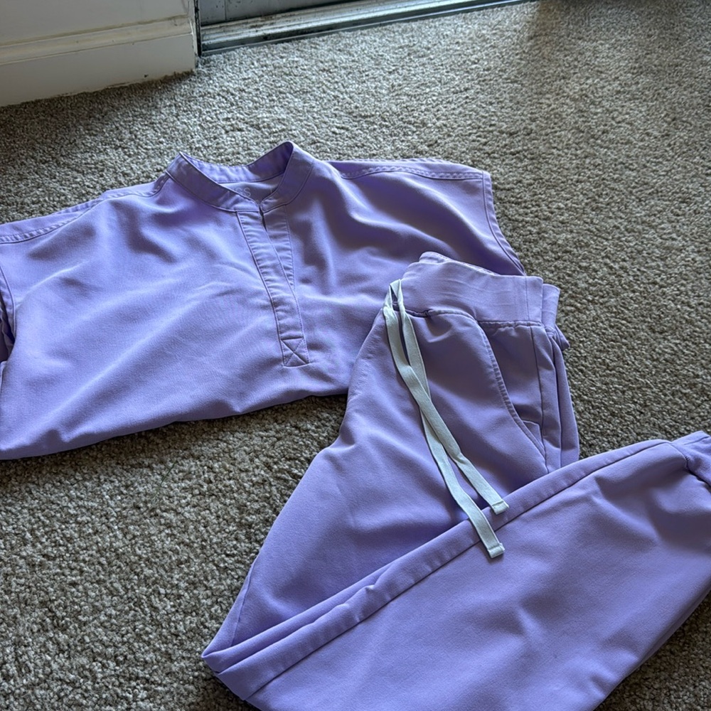 LAVENDER FIGS SCRUB SET